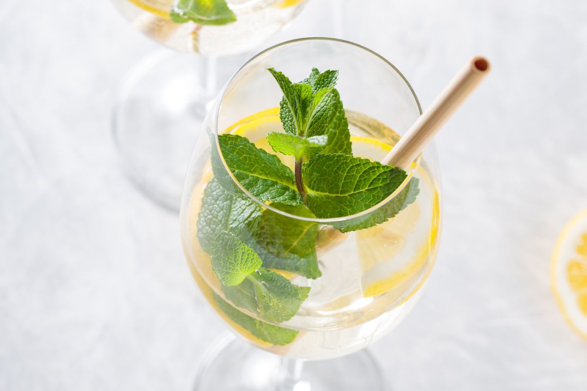 Low-ABV Chardonnay Spritz Wine Cocktail